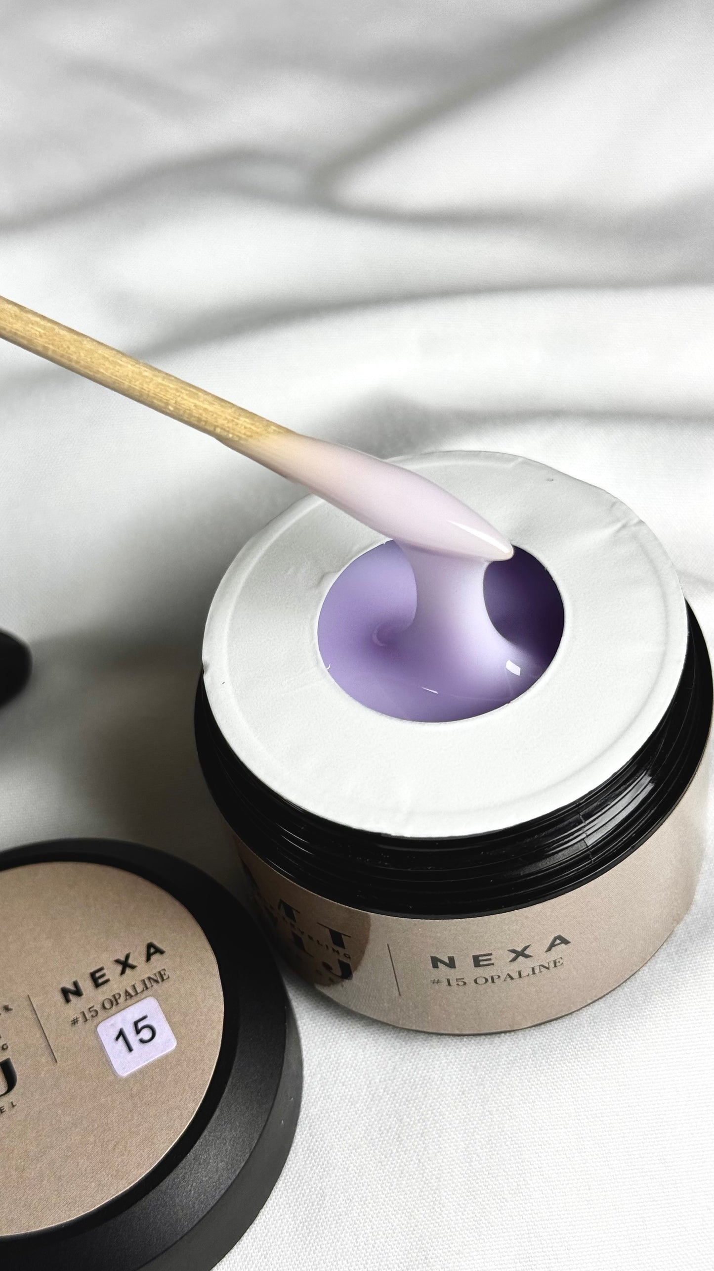 Hard gel NEXA 15 Opaline