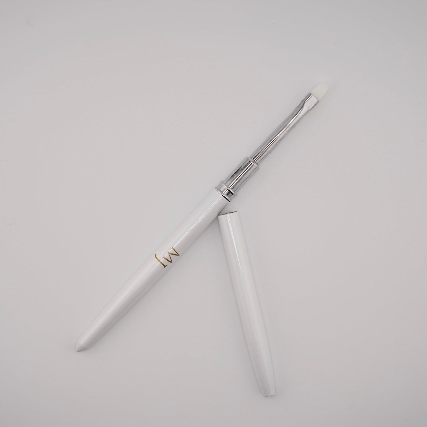 Professional Oval Gel Brush — Short Bristles Synthetic Brush